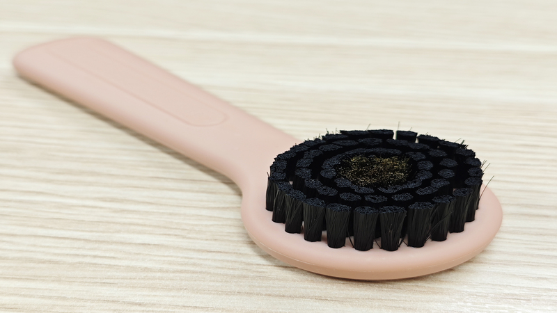 Long Handle Facial Brush