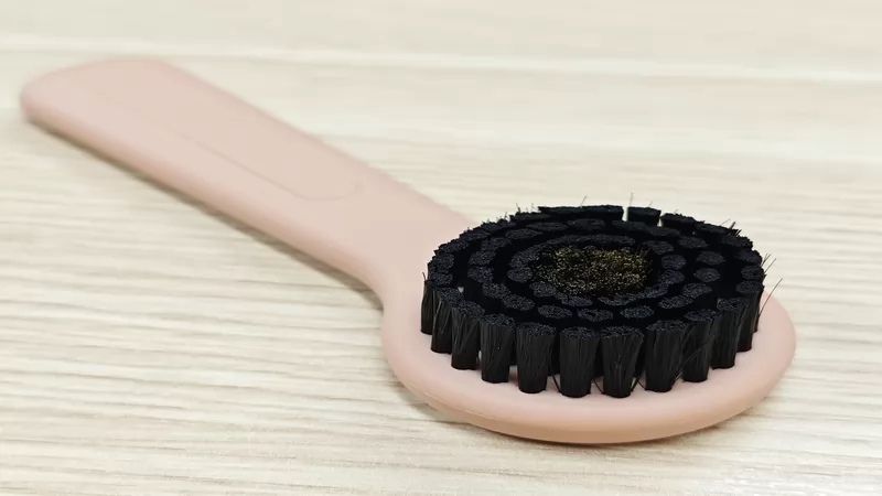 Long Handle Facial Brush